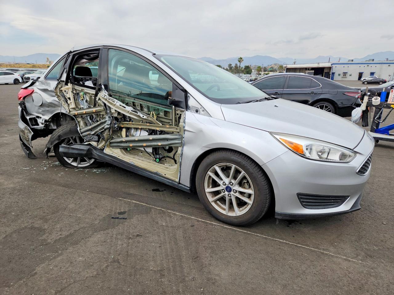 2017 FORD FOCUS SE photo 7