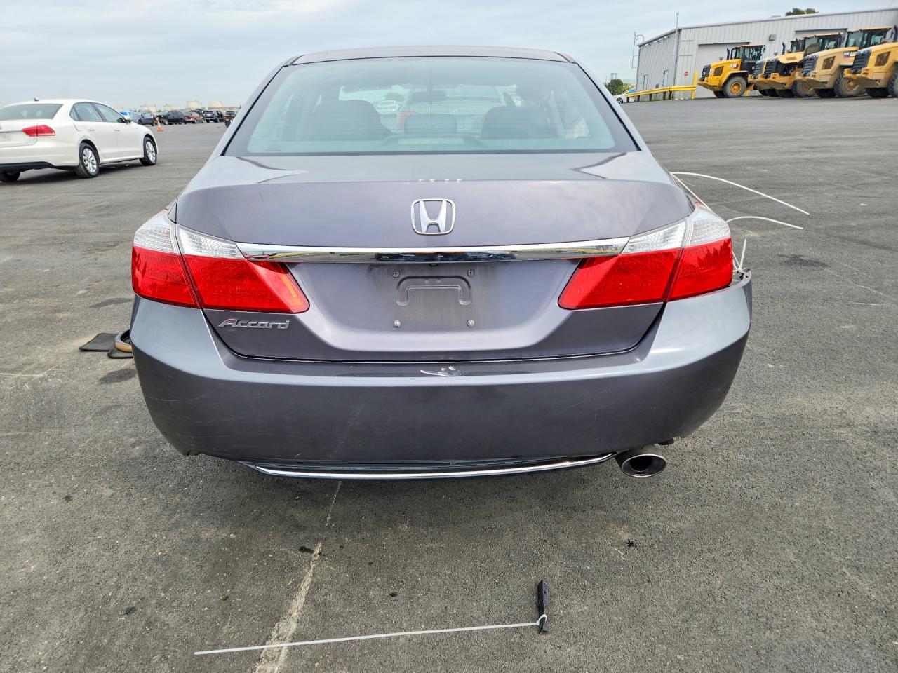 2014 HONDA ACCORD LX photo 11