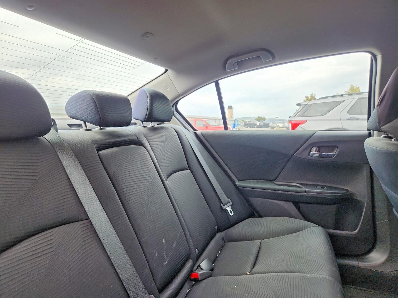 2014 HONDA ACCORD LX photo 19