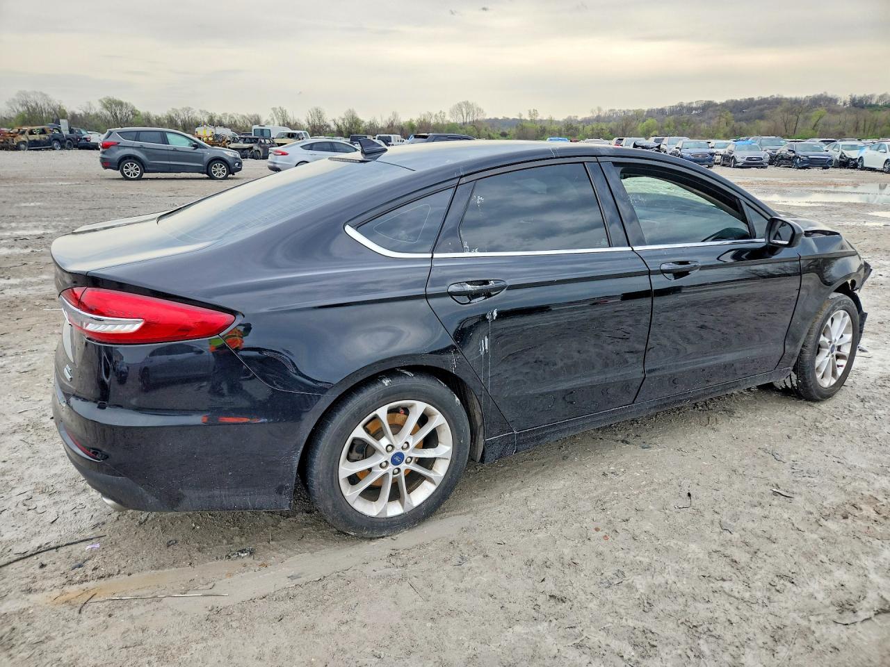 2020 FORD FUSION SE photo 5