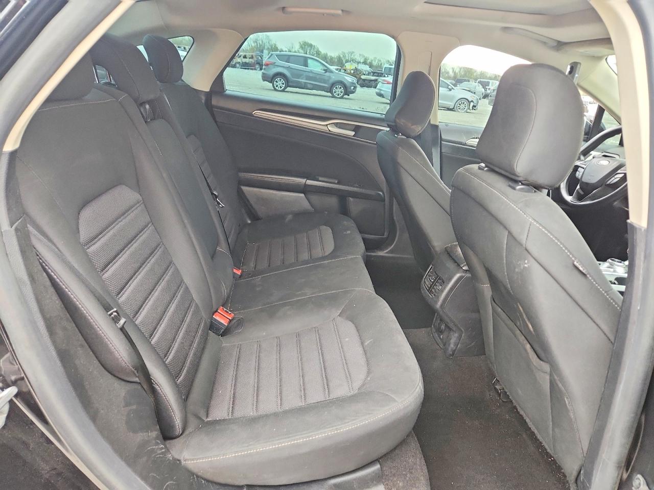 2020 FORD FUSION SE photo 19