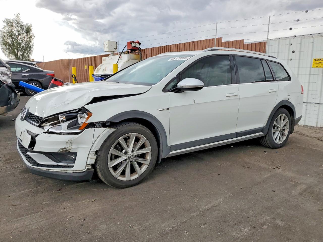 2017 VOLKSWAGEN GOLF ALLTRACK