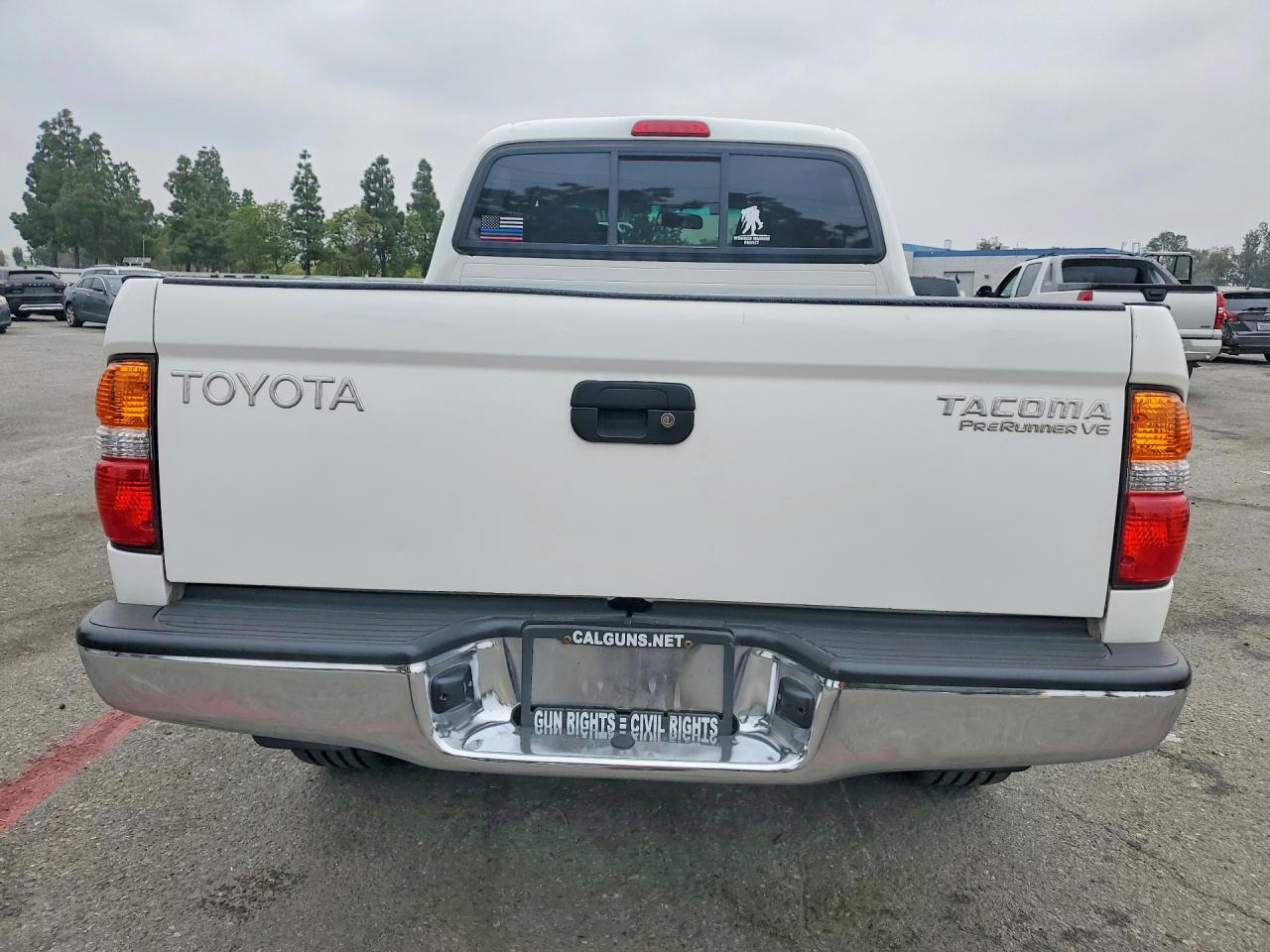 2002 TOYOTA TACOMA PRERUNNER V6 photo 11
