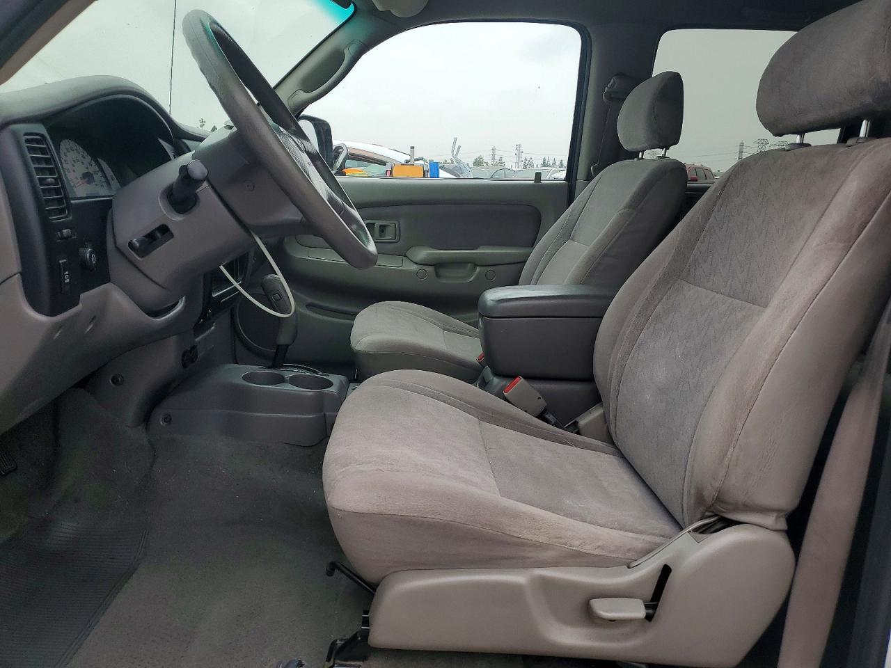 2002 TOYOTA TACOMA PRERUNNER V6 photo 13
