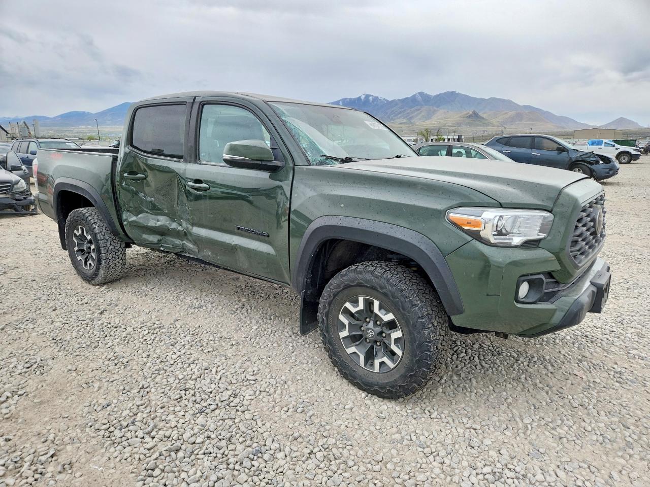2022 TOYOTA TACOMA TRD OFF-ROAD photo 4