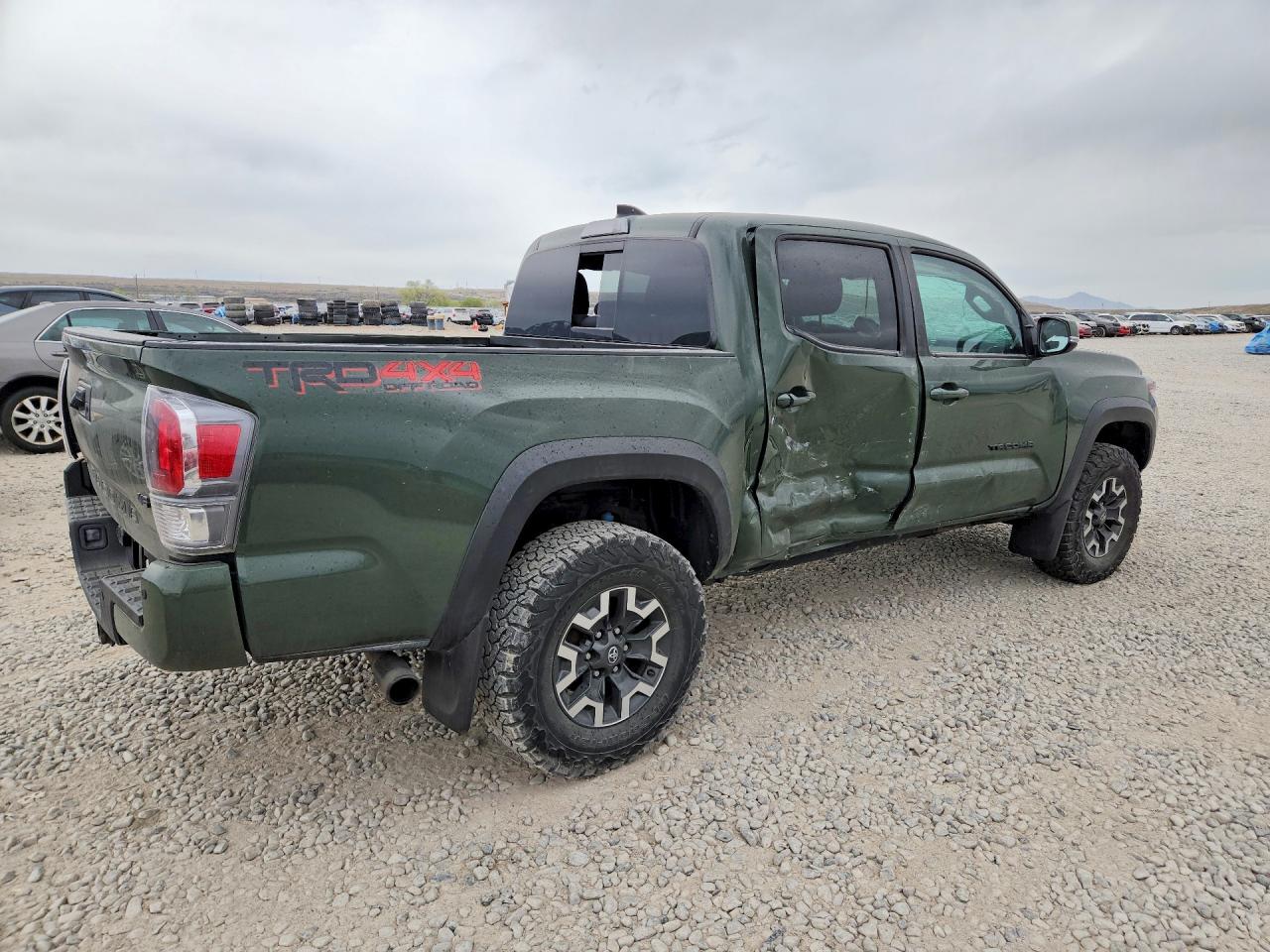 2022 TOYOTA TACOMA TRD OFF-ROAD photo 3