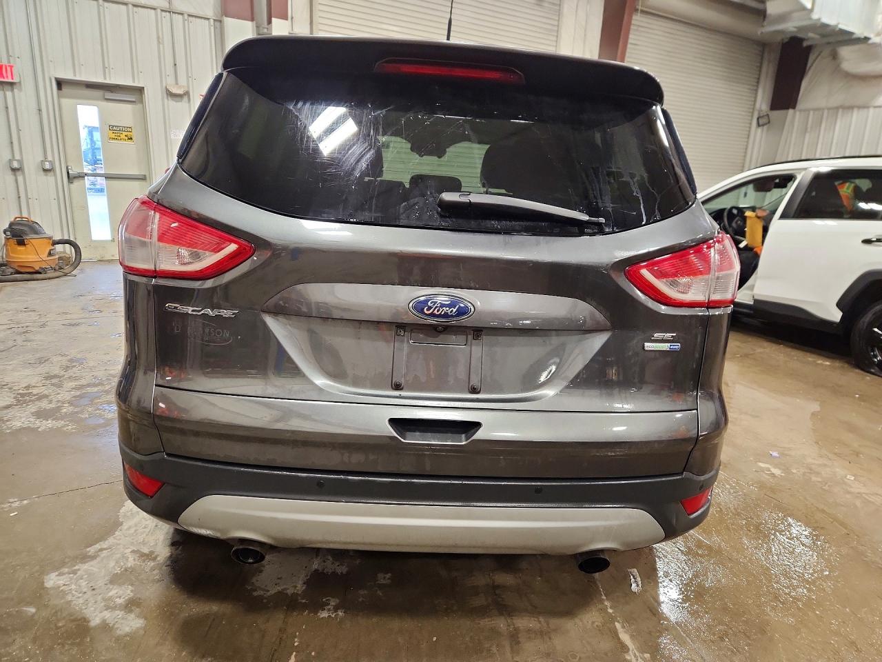2016 FORD ESCAPE SE photo 11