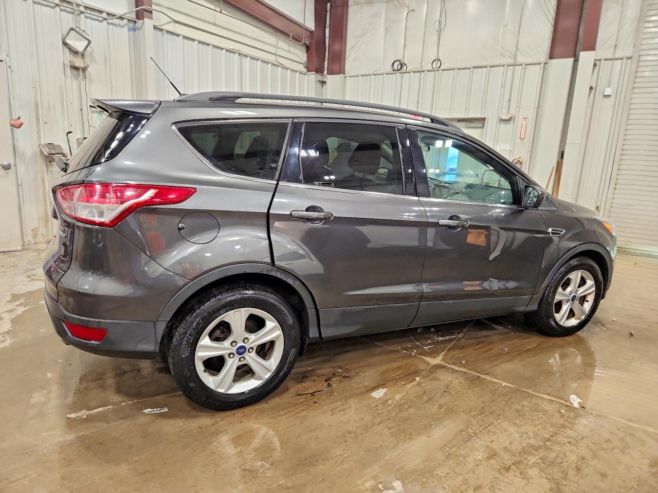 2016 FORD ESCAPE SE photo 5