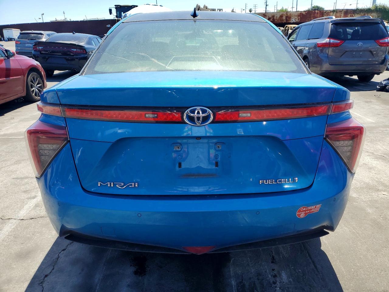 2017 TOYOTA MIRAI BASE photo 16