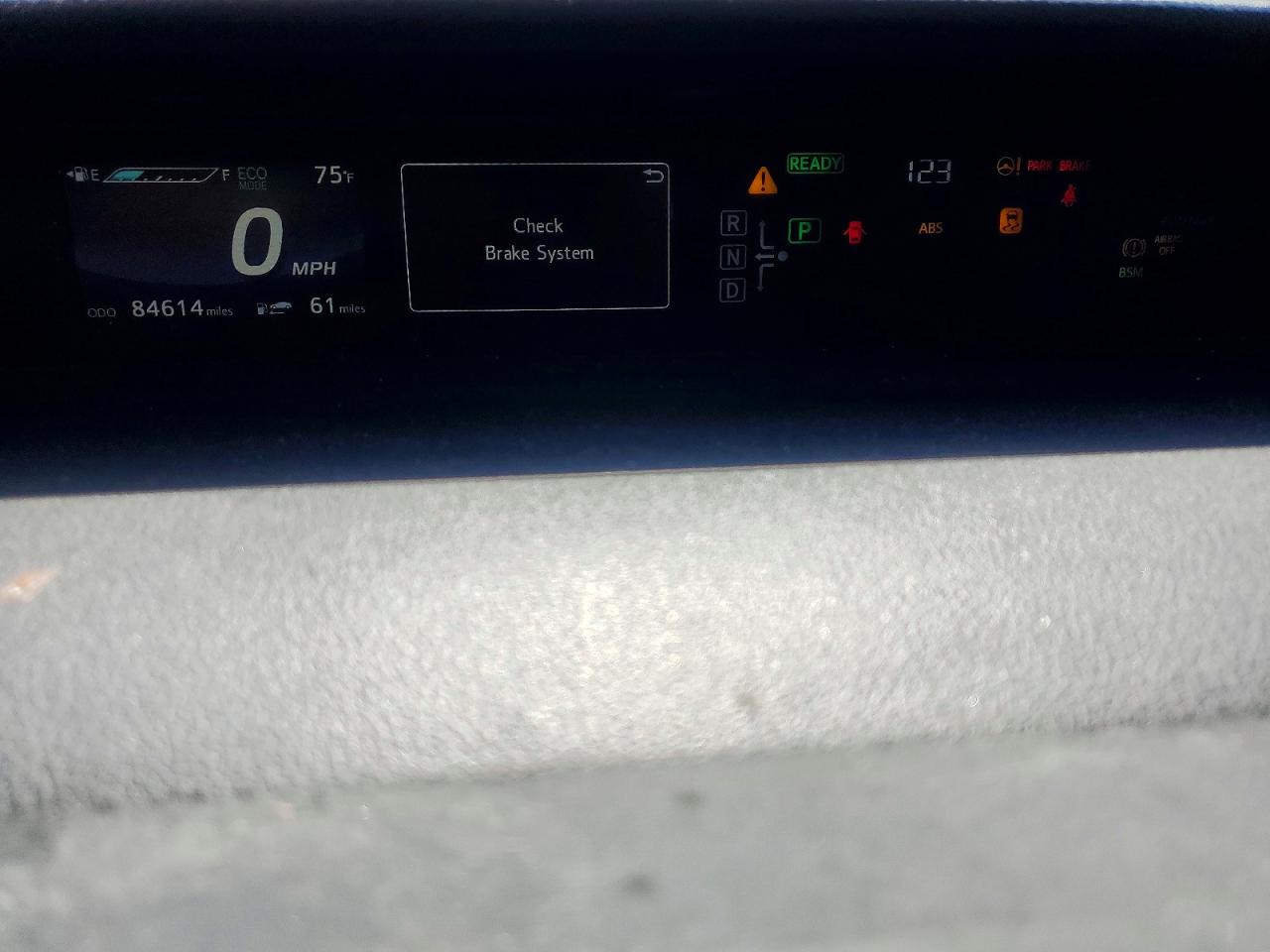 2017 TOYOTA MIRAI BASE photo 25