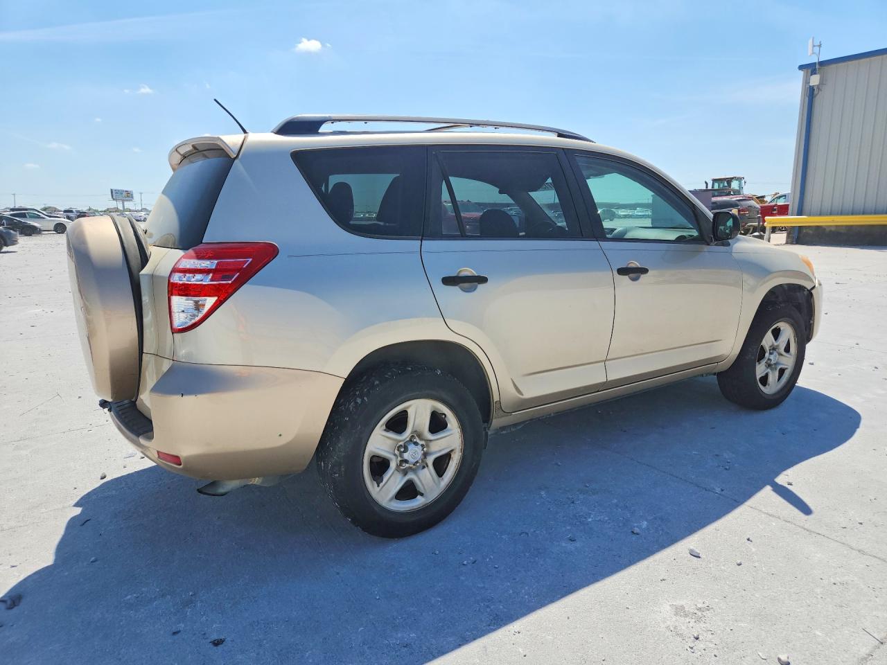 2012 TOYOTA RAV4 BASE photo 3