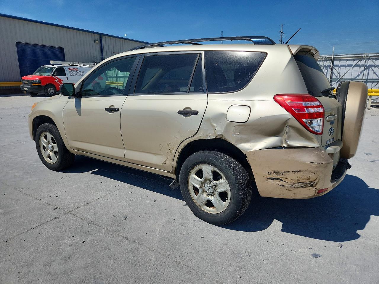 2012 TOYOTA RAV4 BASE photo 2