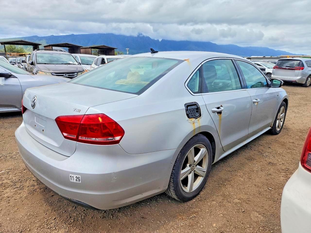 2015 VOLKSWAGEN PASSAT S photo 7