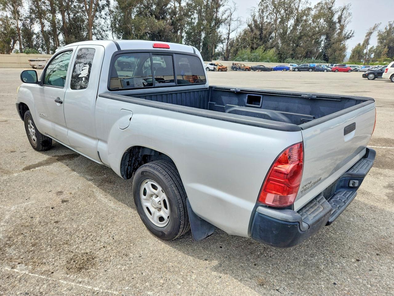 2006 TOYOTA TACOMA BASE photo 3