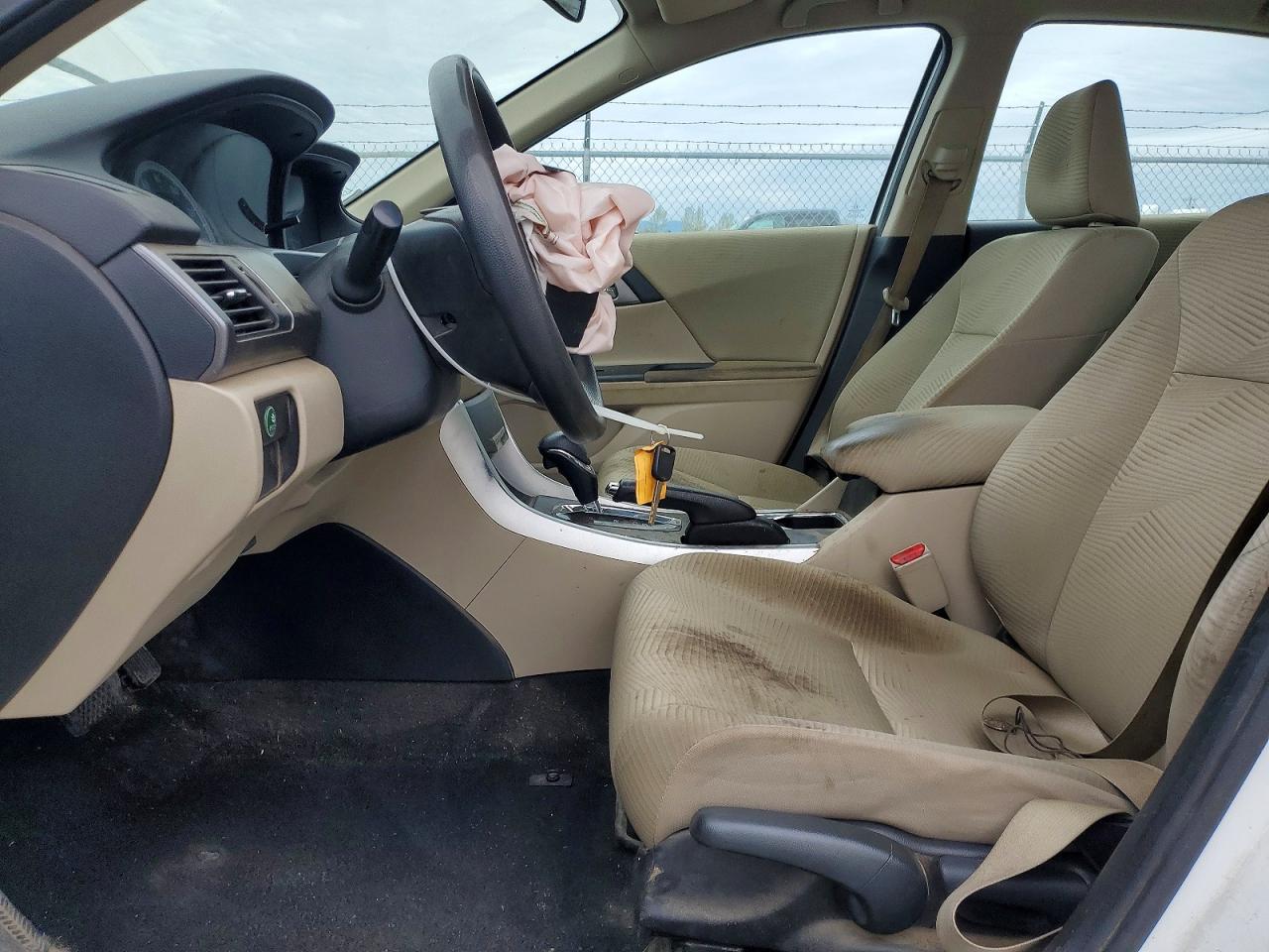 2015 HONDA ACCORD LX photo 13