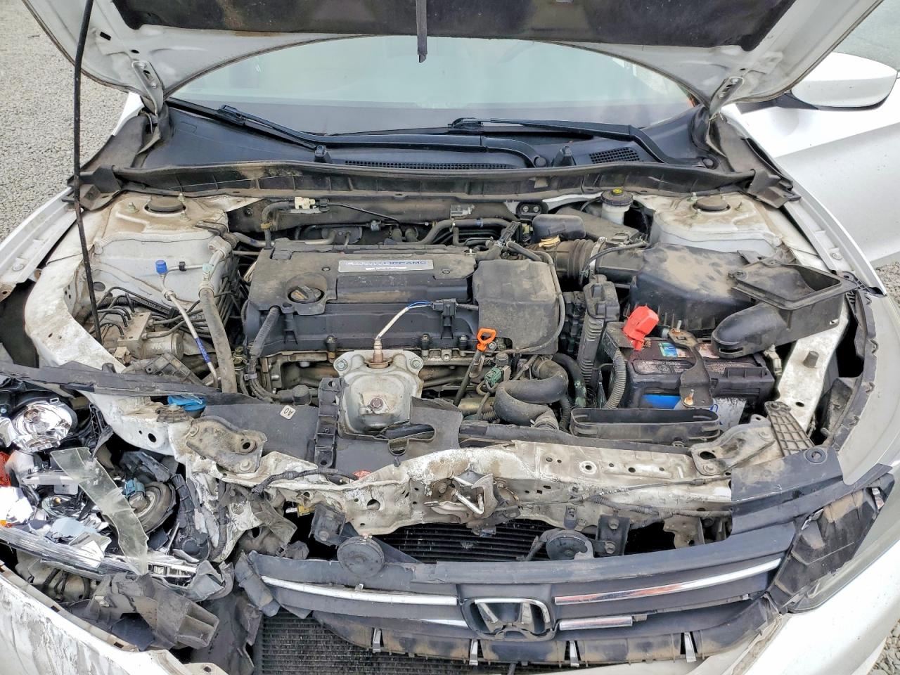 2015 HONDA ACCORD LX photo 21