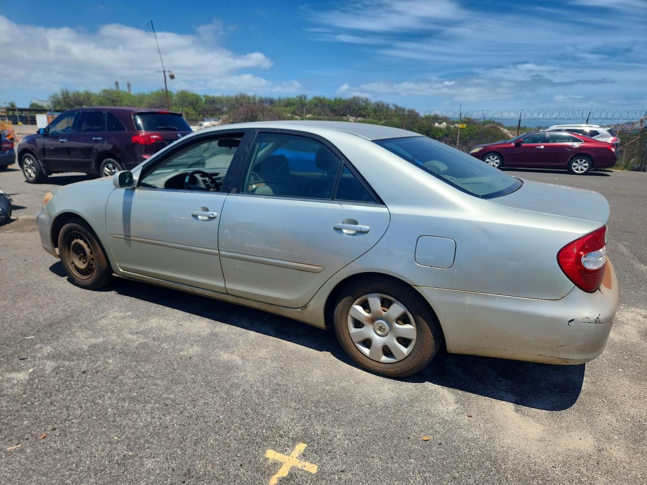 2003 TOYOTA CAMRY LE photo 3