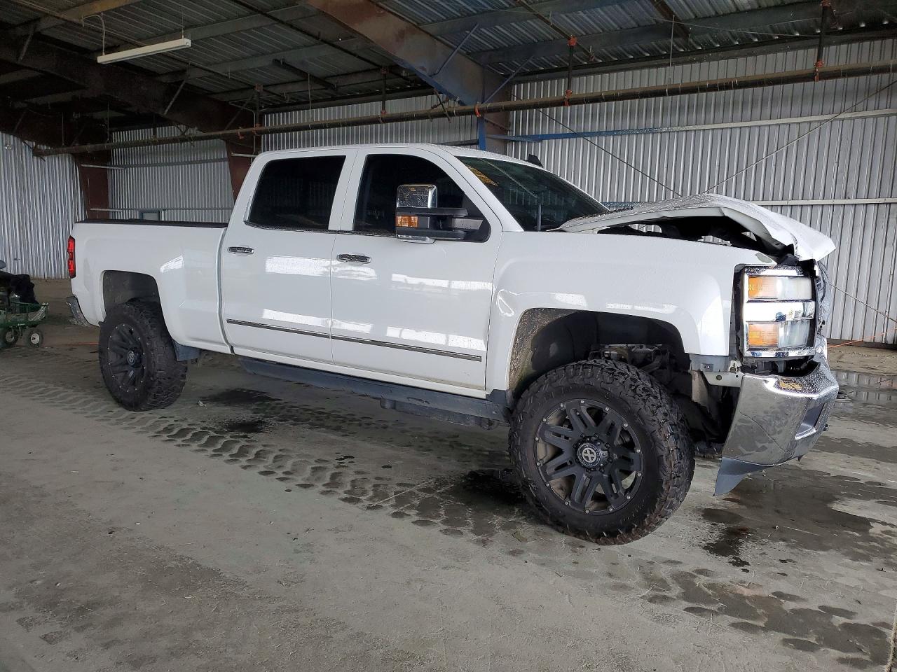 2015 CHEVROLET SILVERADO K2500 HEAVY DUTY LTZ photo 4