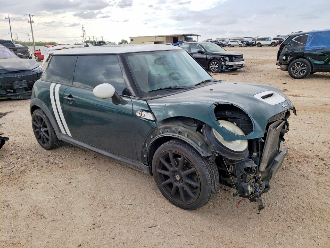 2010 MINI COOPER S photo 10