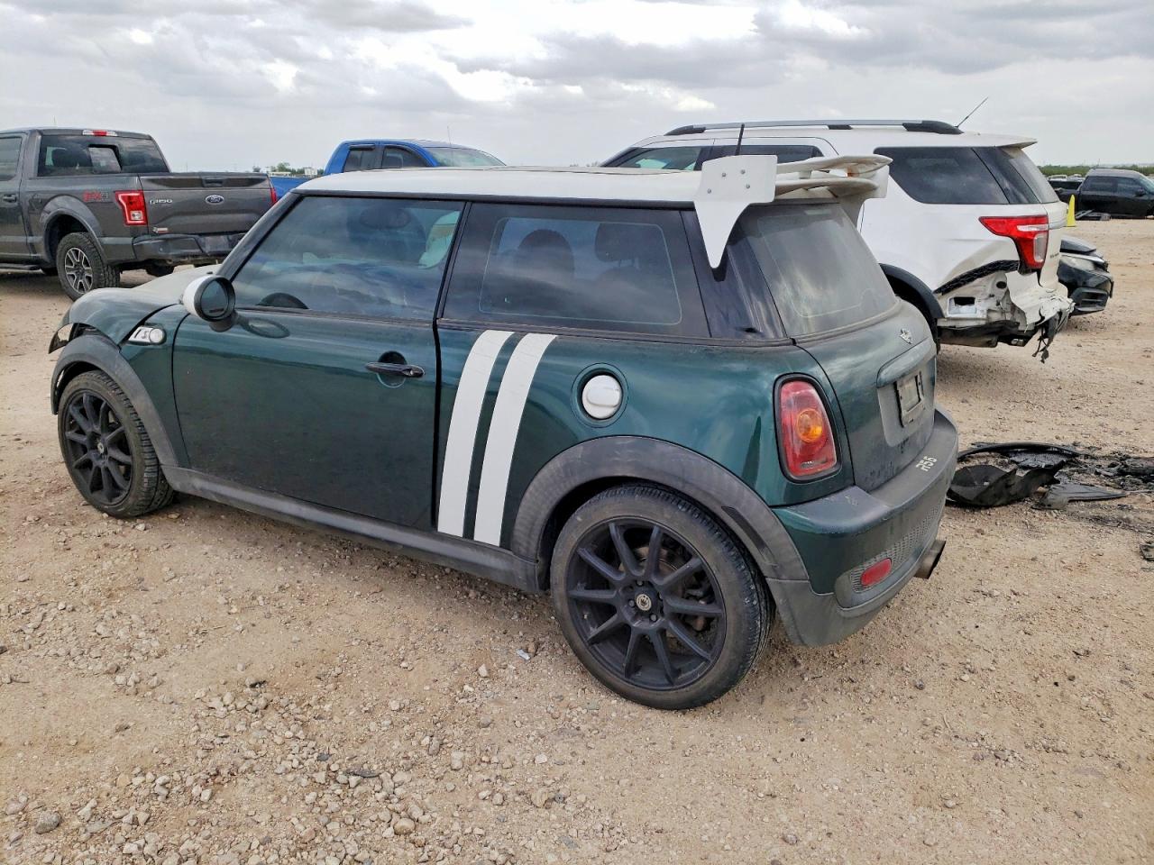 2010 MINI COOPER S photo 4