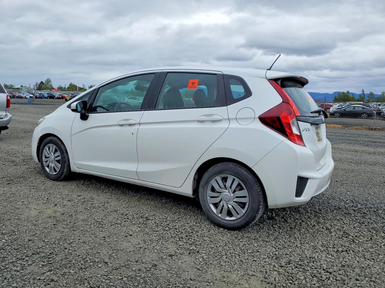 2015 HONDA FIT LX photo 3
