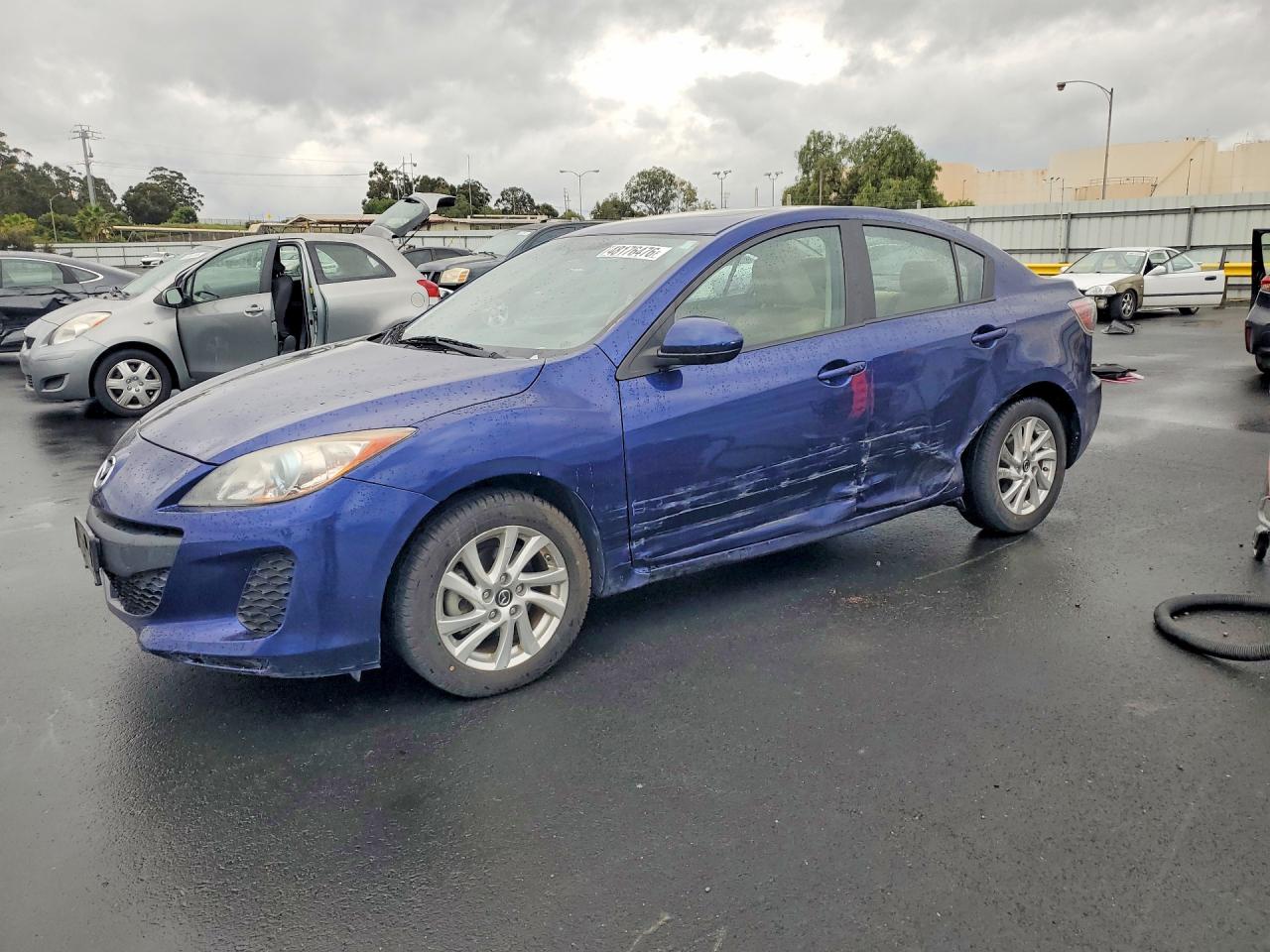 2013 MAZDA 3
