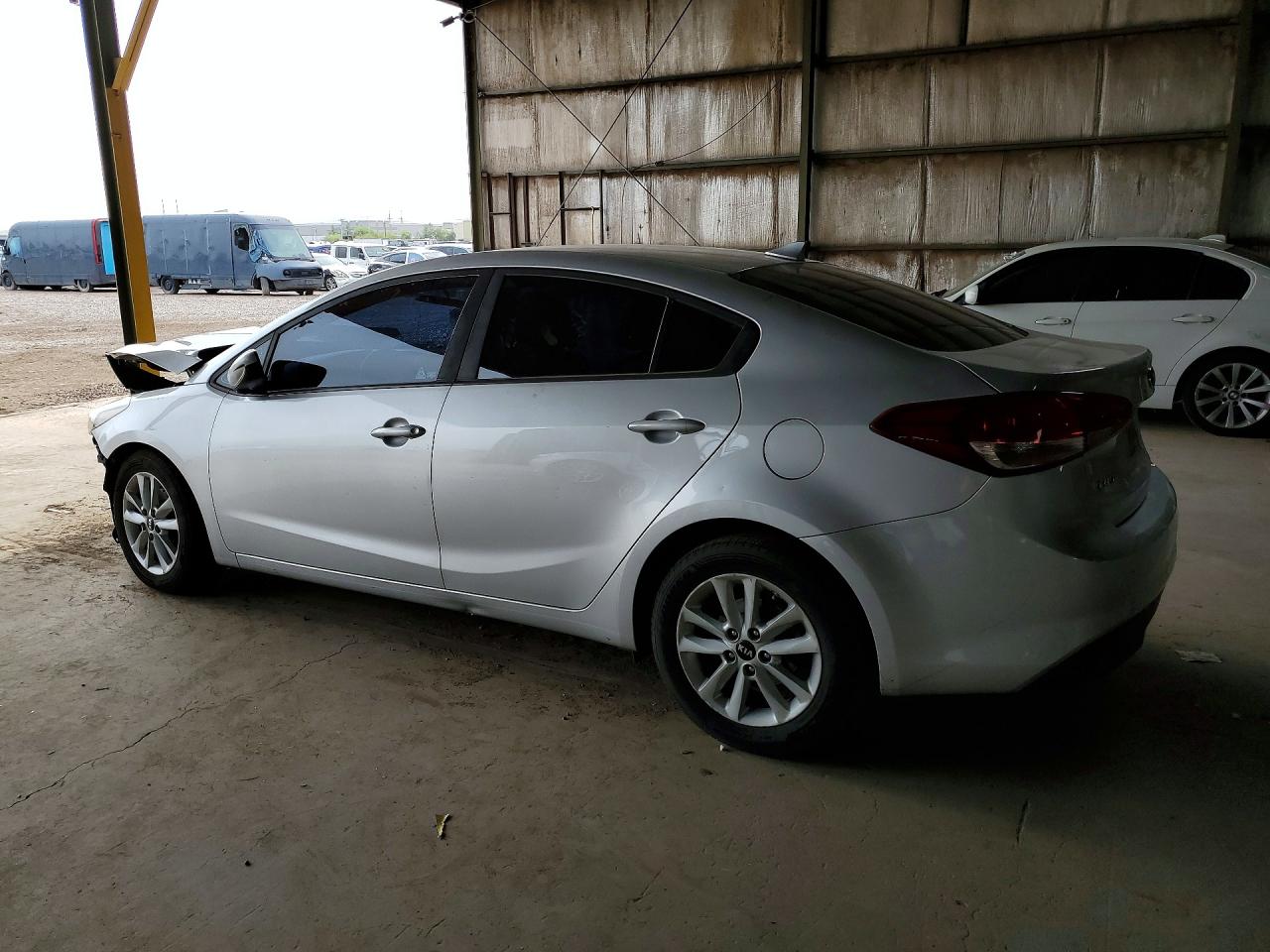 2017 KIA FORTE LX photo 4