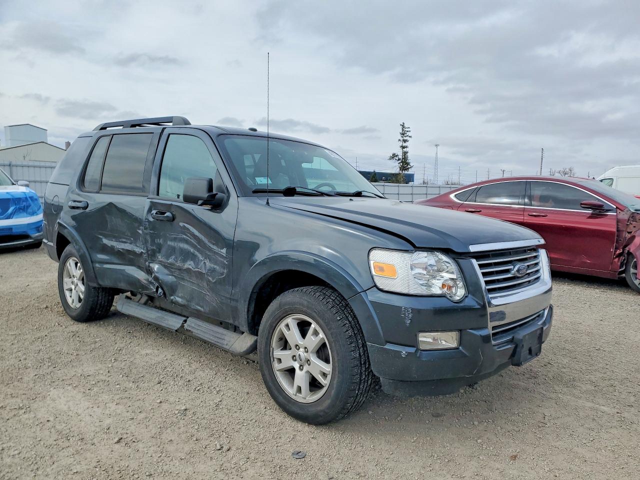2010 FORD EXPLORER XLT photo 7