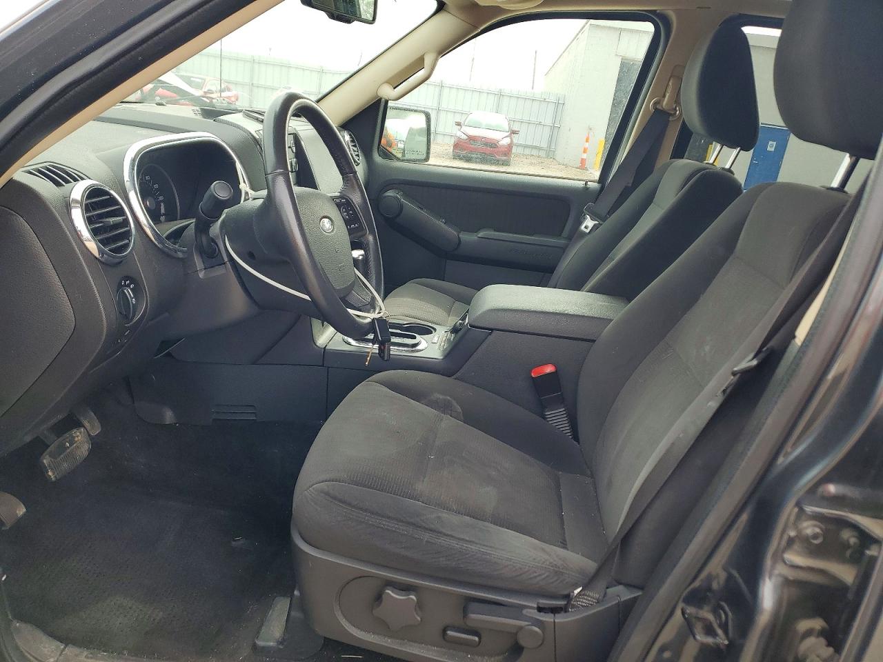 2010 FORD EXPLORER XLT photo 13