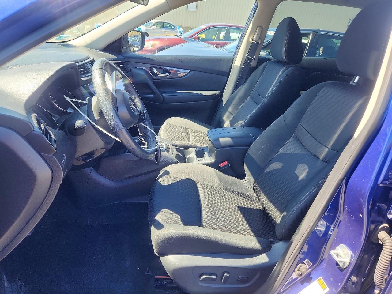 2019 NISSAN ROGUE SV photo 7