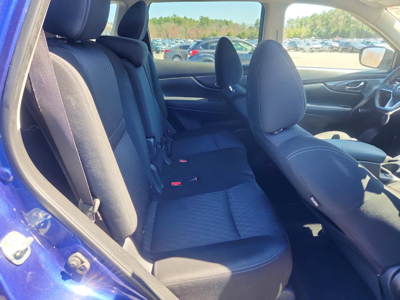 2019 NISSAN ROGUE SV photo 11