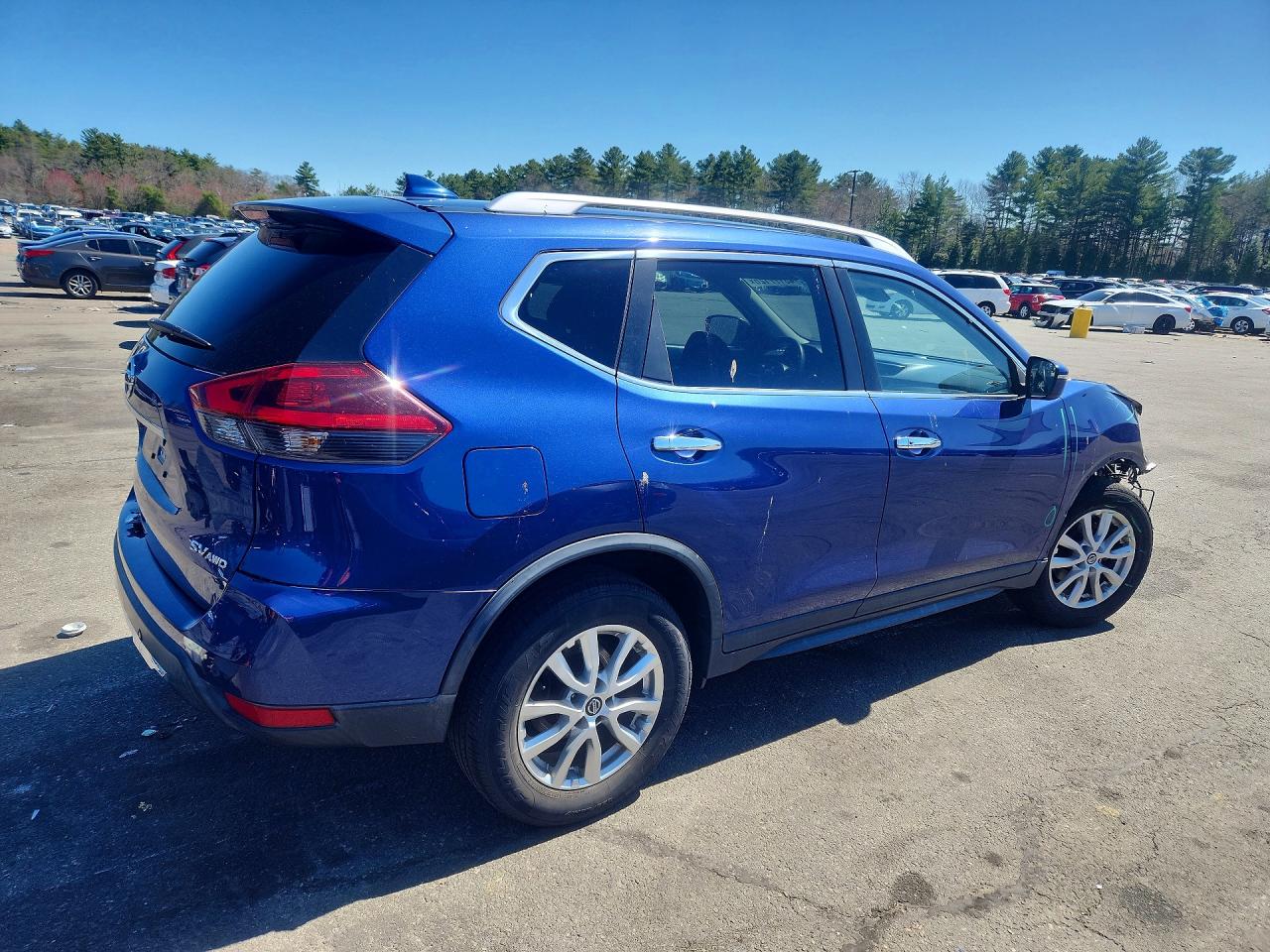 2019 NISSAN ROGUE SV photo 3