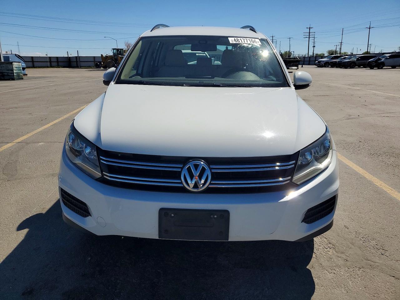 2017 VOLKSWAGEN TIGUAN S photo 5
