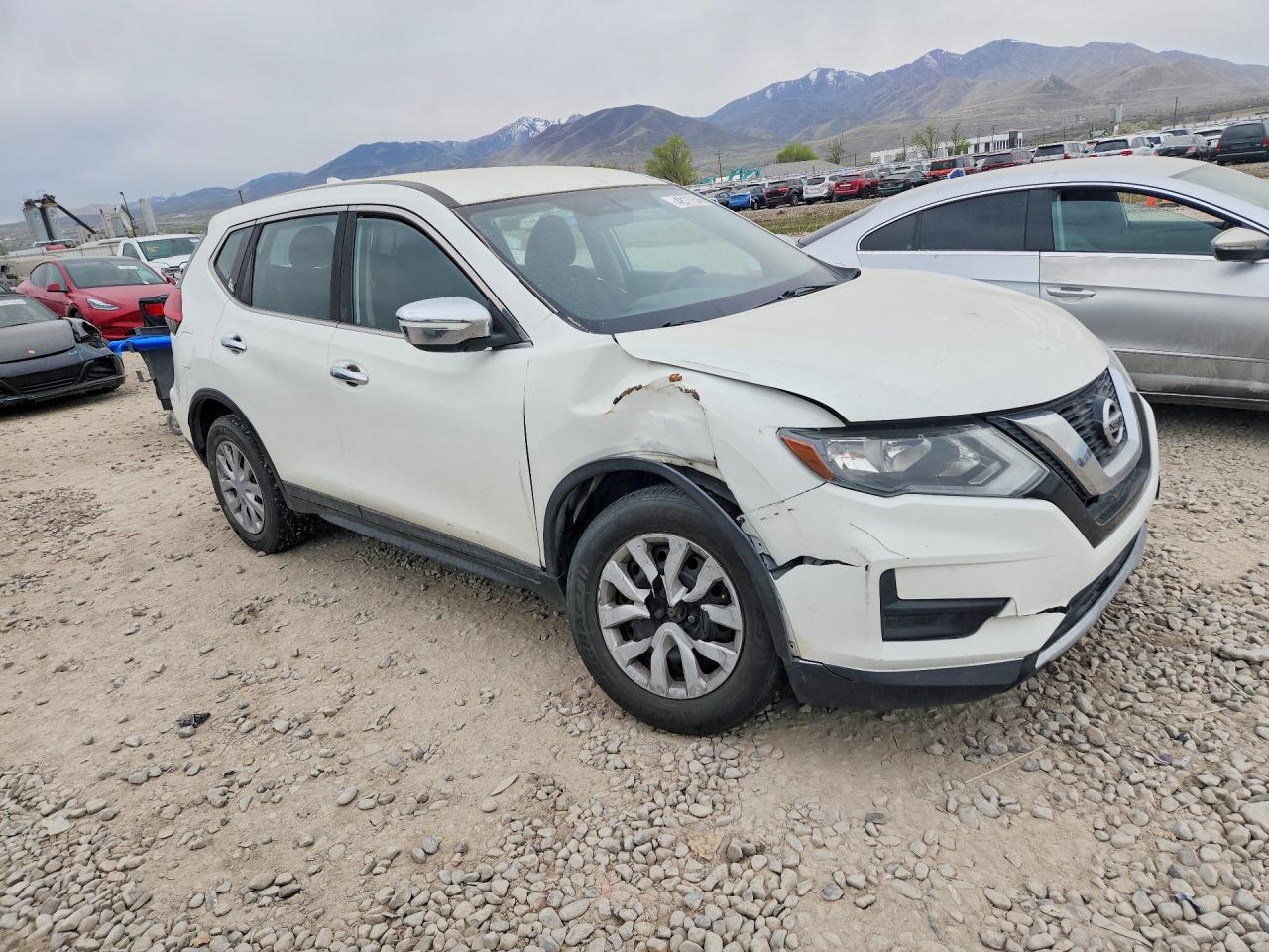 2017 NISSAN ROGUE S photo 7
