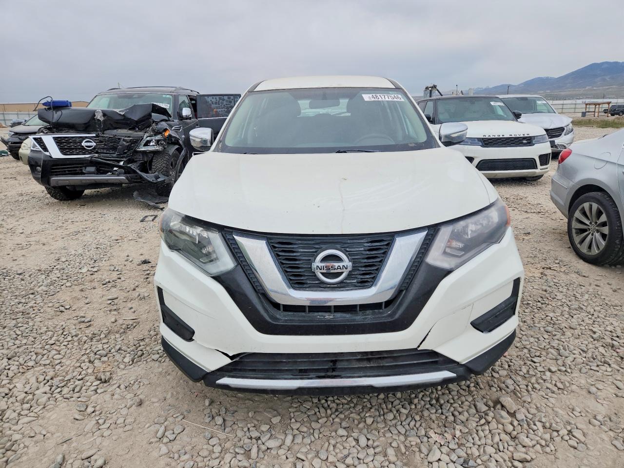 2017 NISSAN ROGUE S photo 9