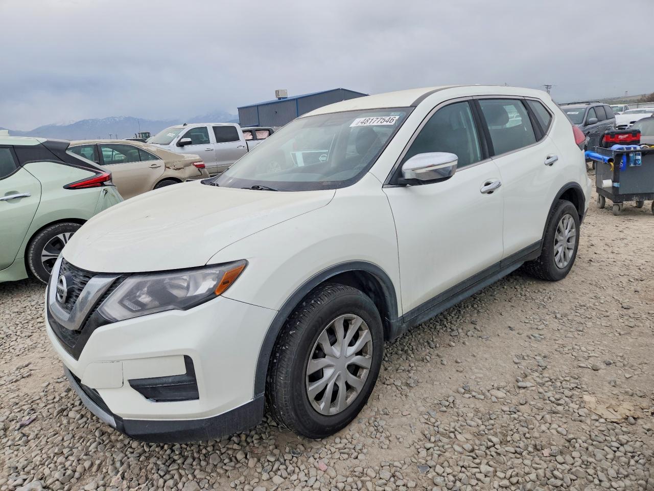 2017 NISSAN ROGUE