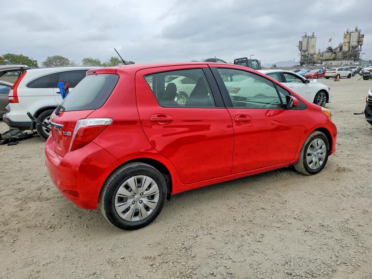 2012 TOYOTA YARIS 5-DOOR LE photo 5