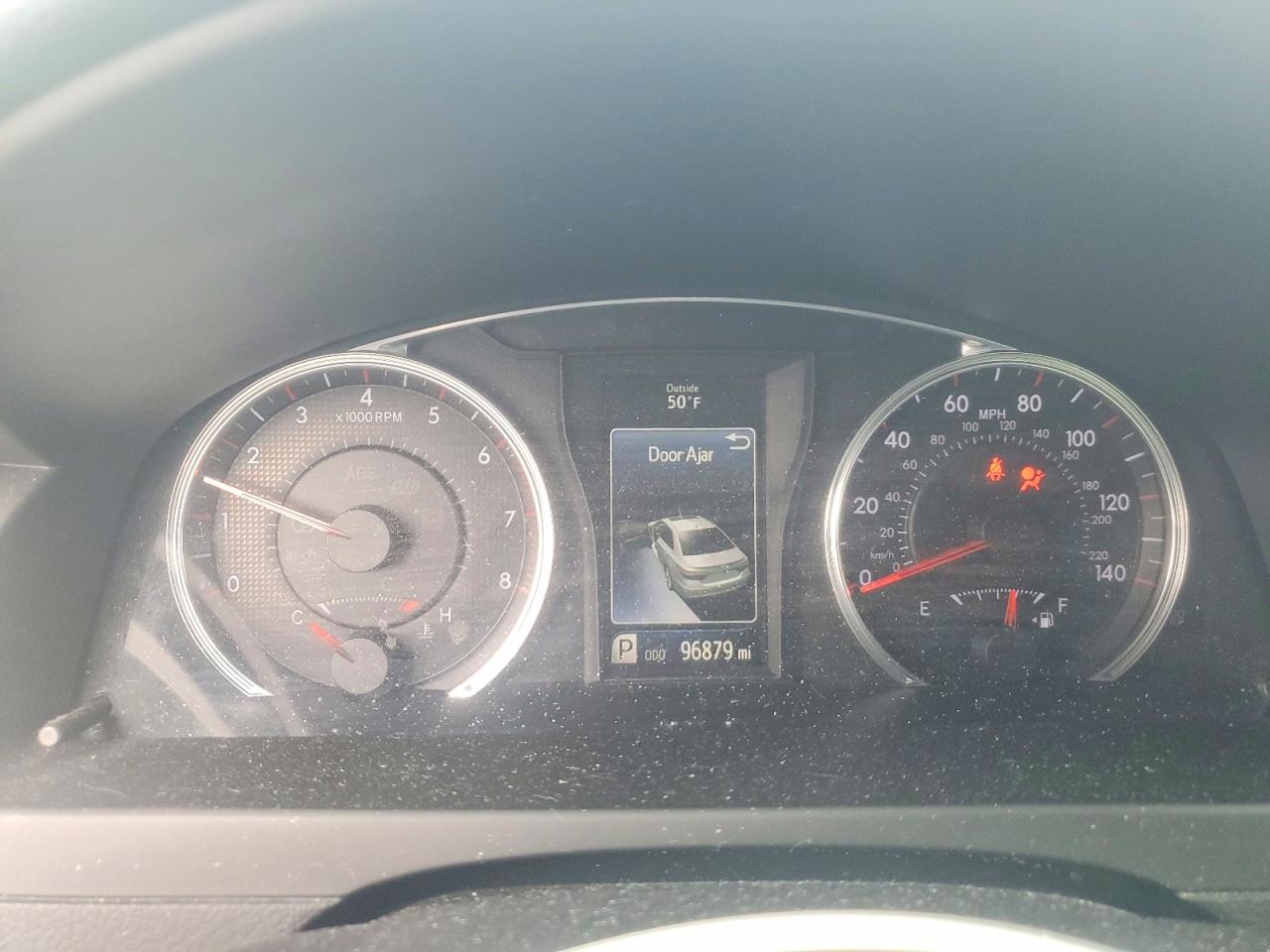 2015 TOYOTA CAMRY SE photo 25
