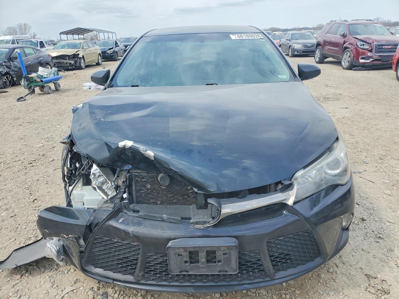 2015 TOYOTA CAMRY SE photo 13
