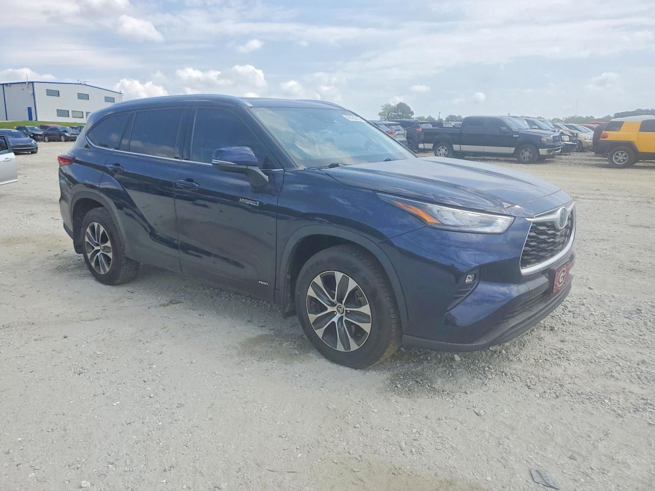 2020 TOYOTA HIGHLANDER HYBRID XLE photo 10