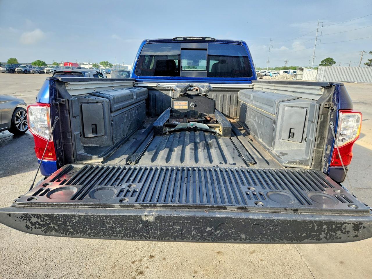 2018 NISSAN TITAN XD S photo 16
