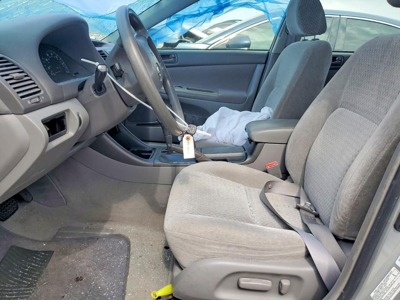 2003 TOYOTA CAMRY LE photo 19