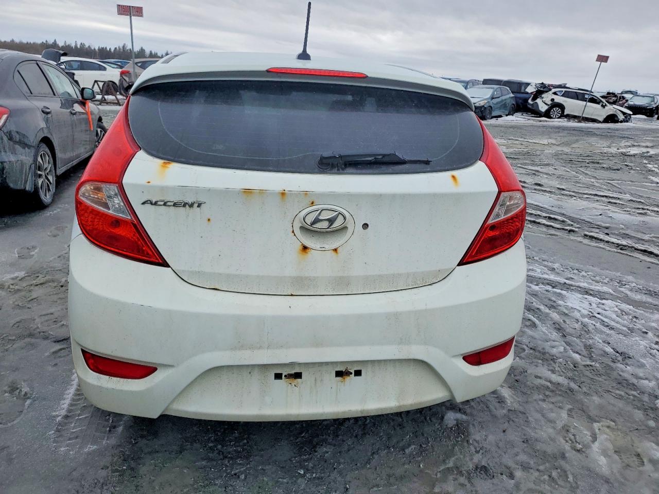 2016 HYUNDAI ACCENT SE photo 11