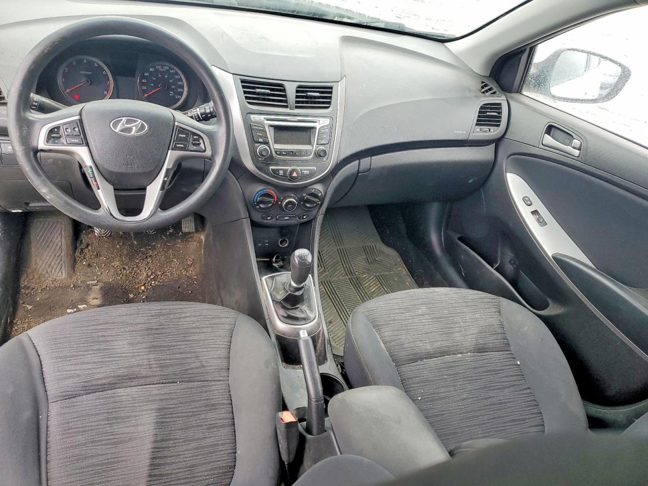 2016 HYUNDAI ACCENT SE photo 15
