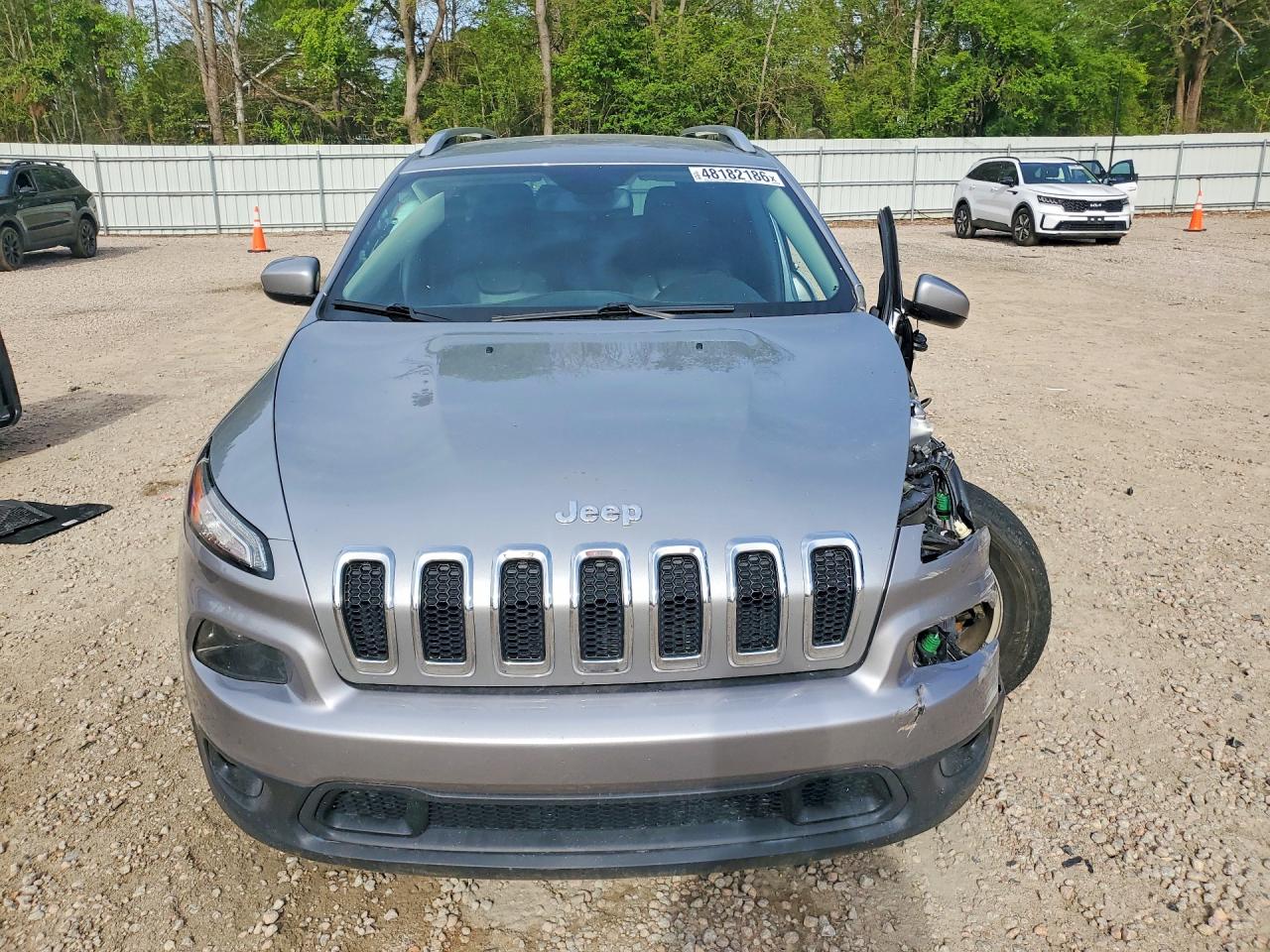 2017 JEEP CHEROKEE LATITUDE photo 9