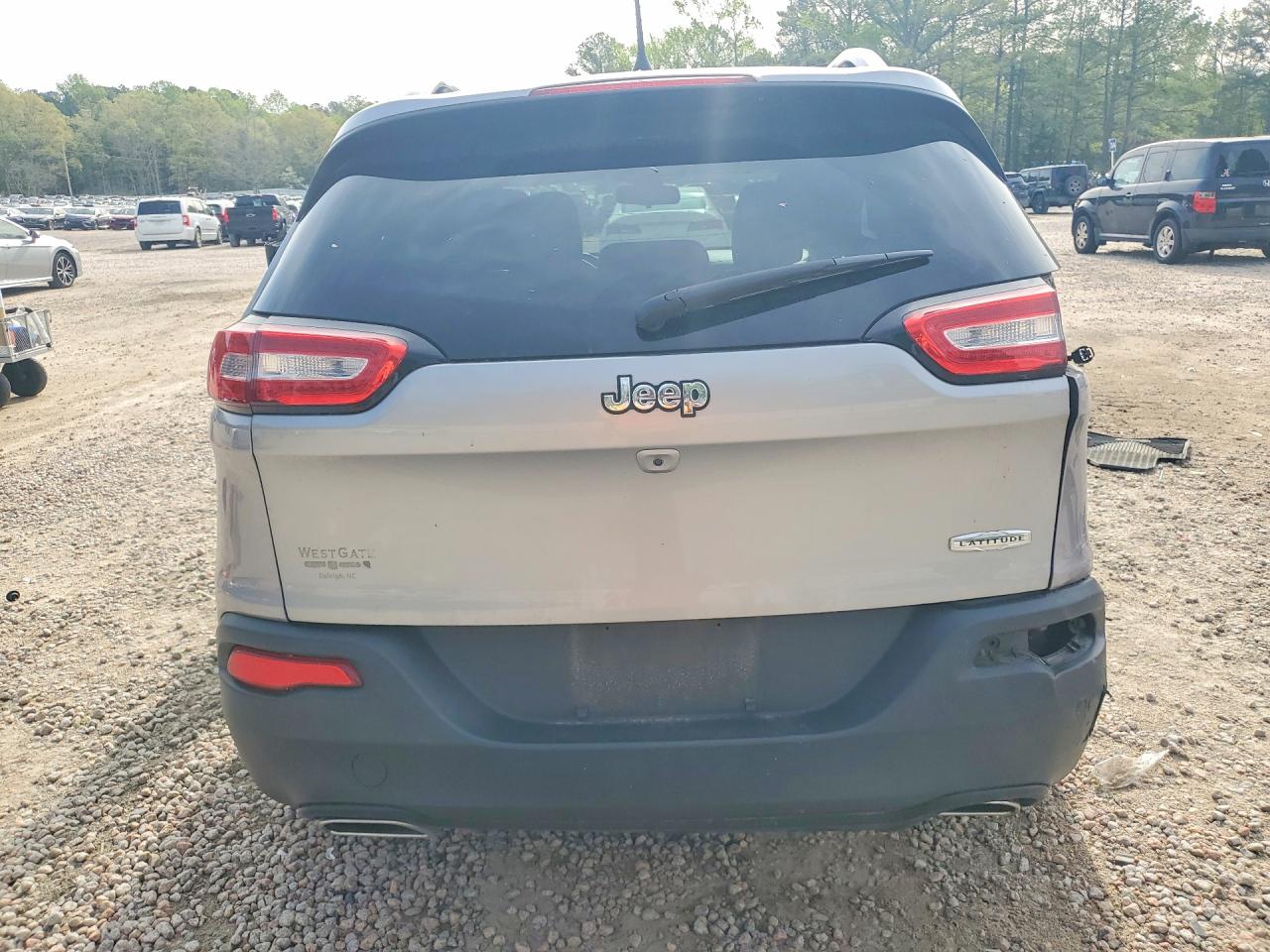 2017 JEEP CHEROKEE LATITUDE photo 11