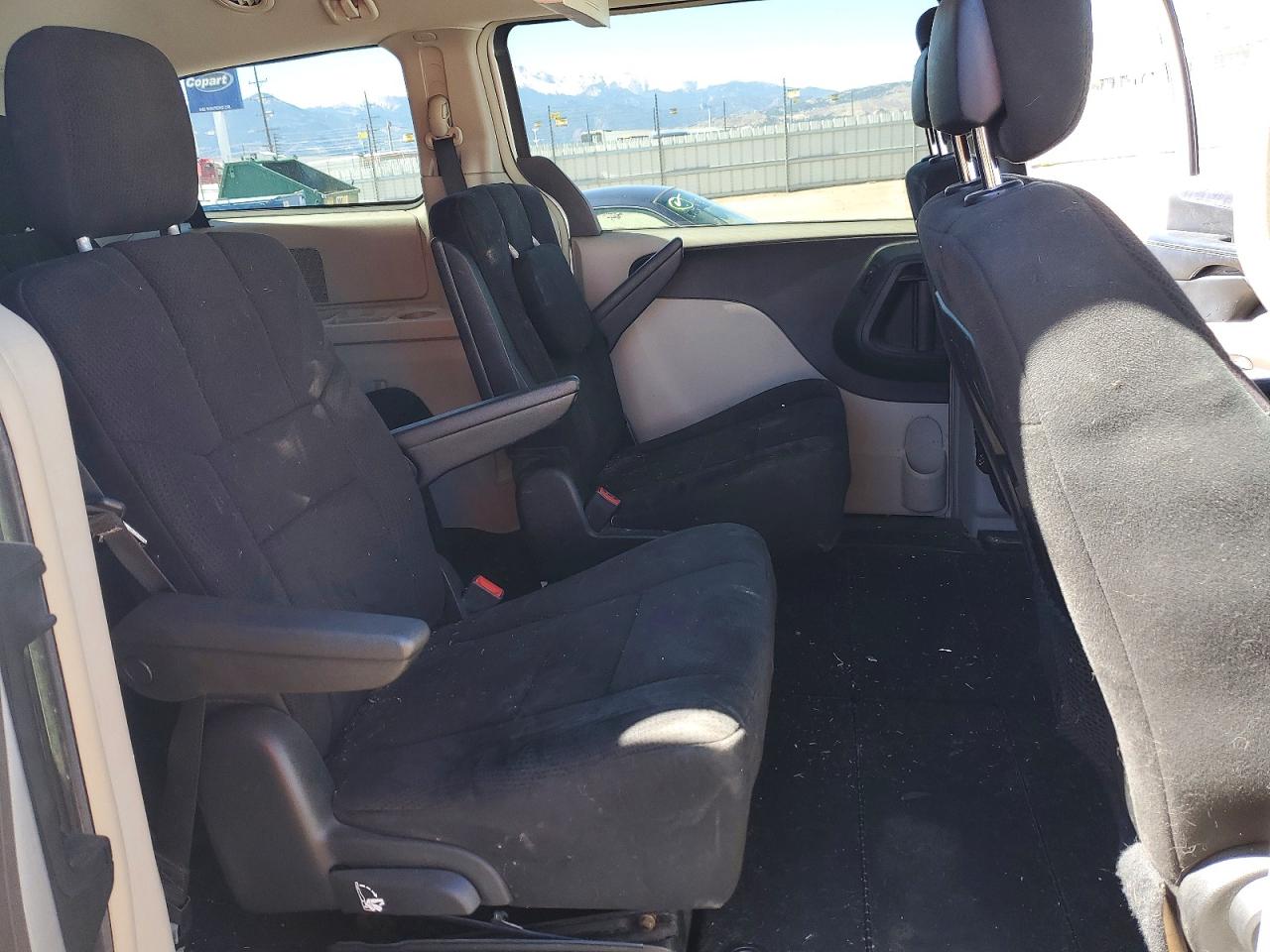 2011 CHRYSLER TOWN & COUNTRY TOURING photo 21