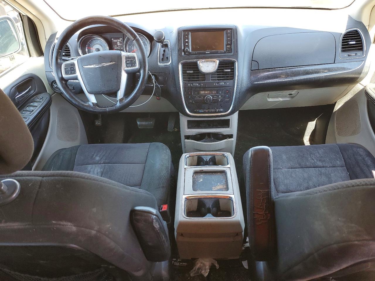 2011 CHRYSLER TOWN & COUNTRY TOURING photo 15