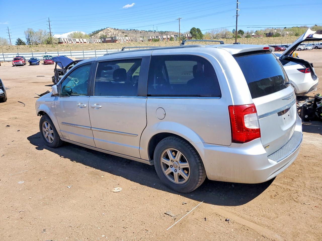 2011 CHRYSLER TOWN & COUNTRY TOURING photo 3