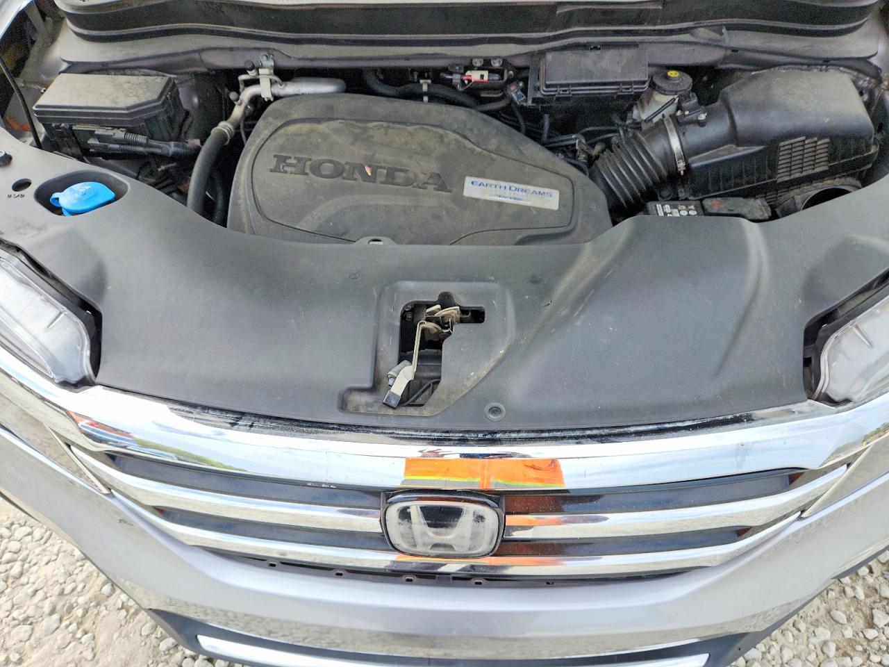 2016 HONDA PILOT TOURING photo 12